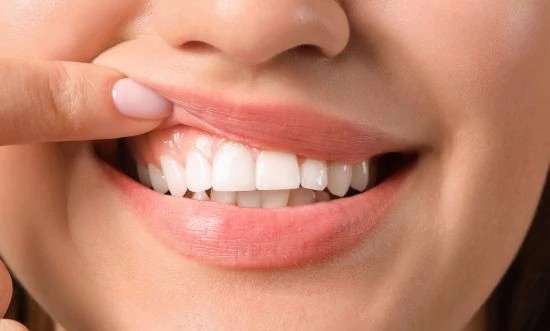 Supports Gum Health with Probiotics